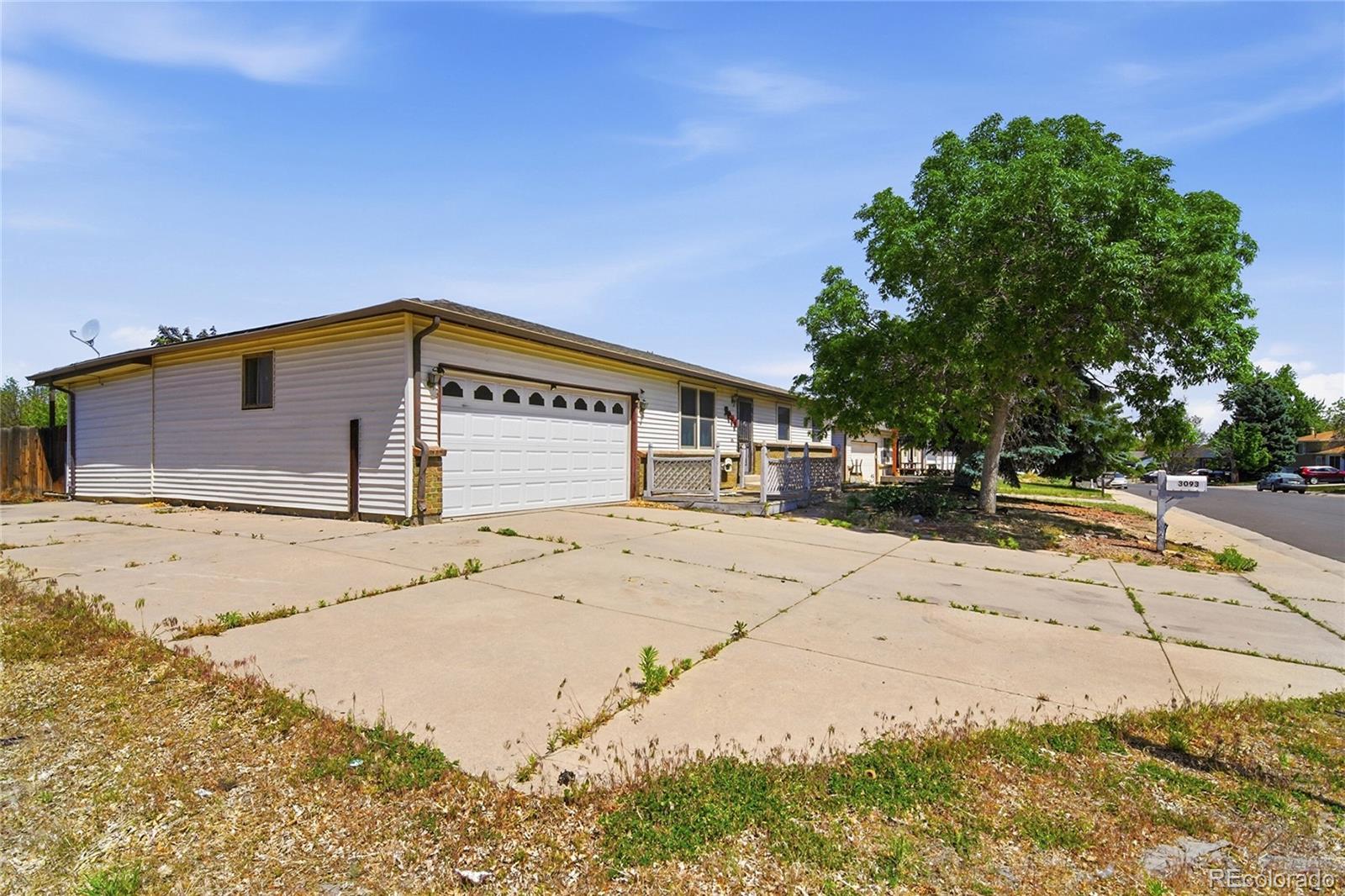 MLS Image #2 for 3093 s olathe way,aurora, Colorado