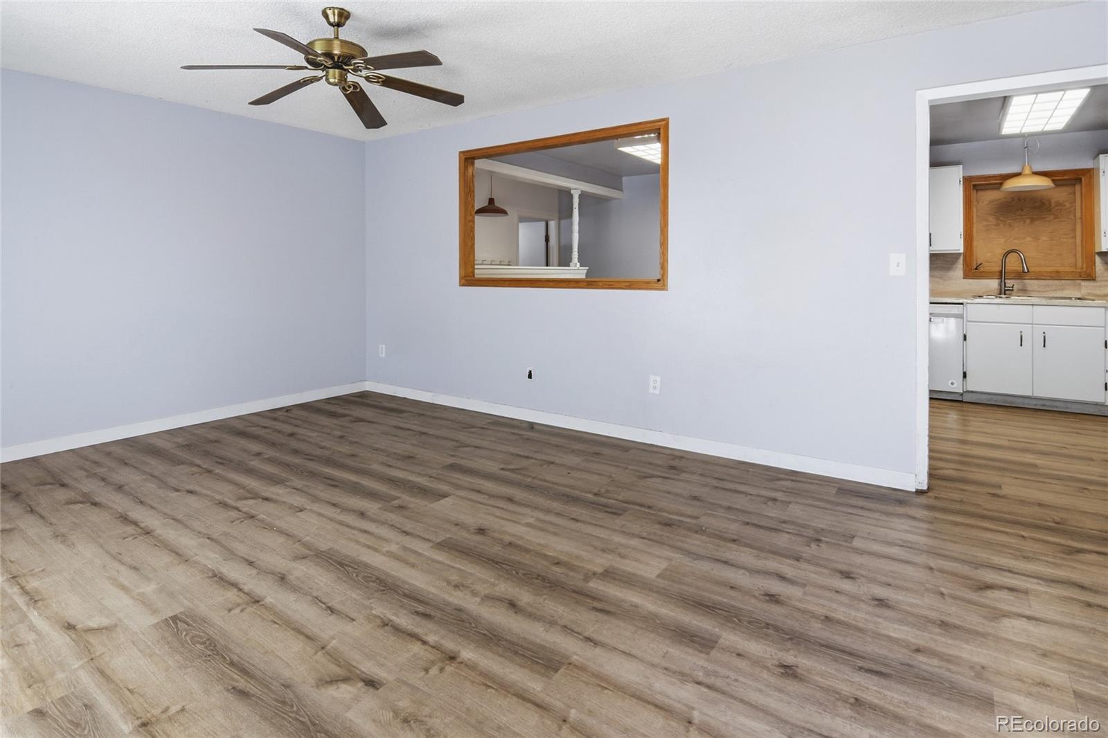 MLS Image #3 for 3093 s olathe way,aurora, Colorado
