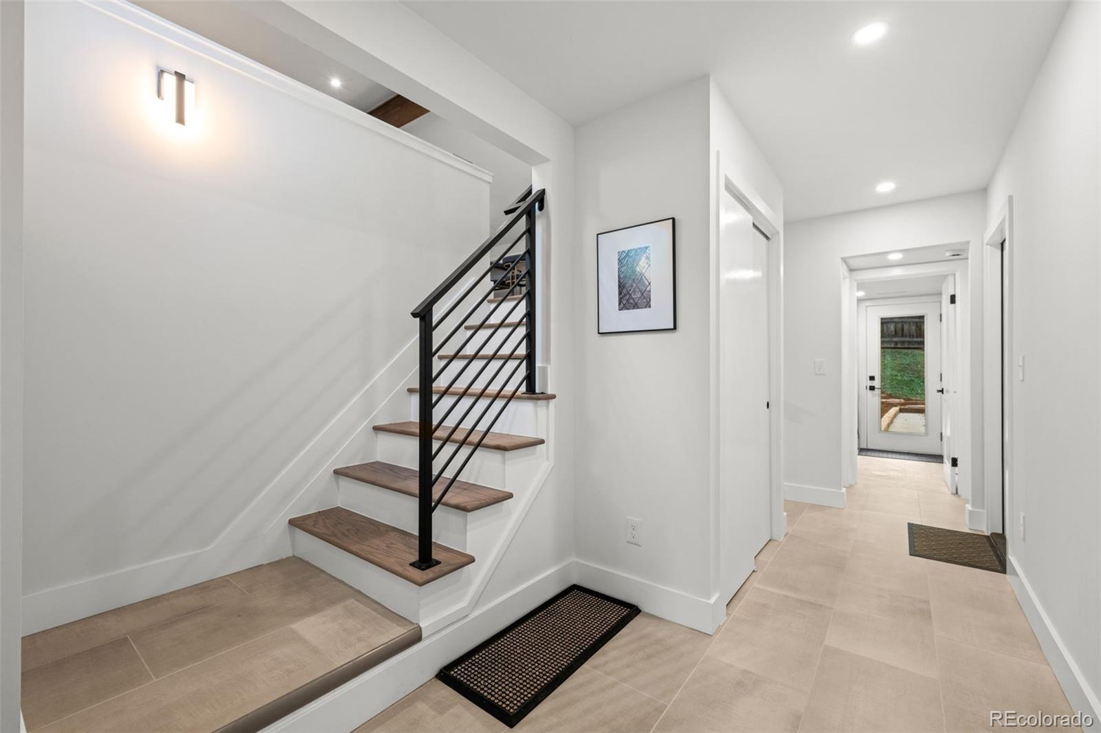 MLS Image #4 for 813 w geddes circle,littleton, Colorado