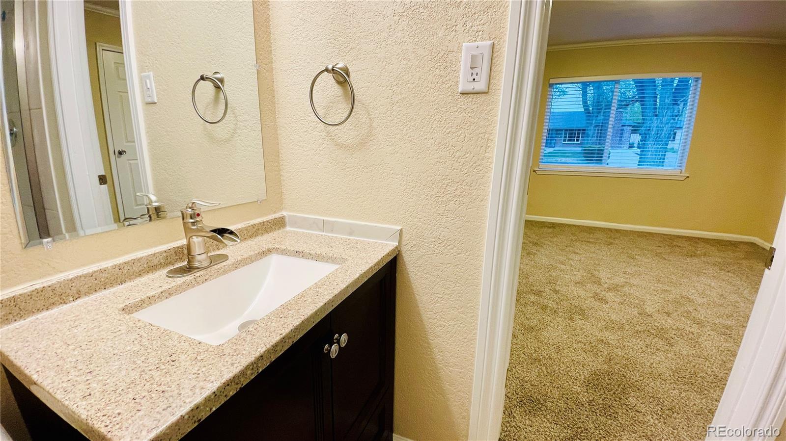 MLS Image #15 for 903  quentin street,aurora, Colorado
