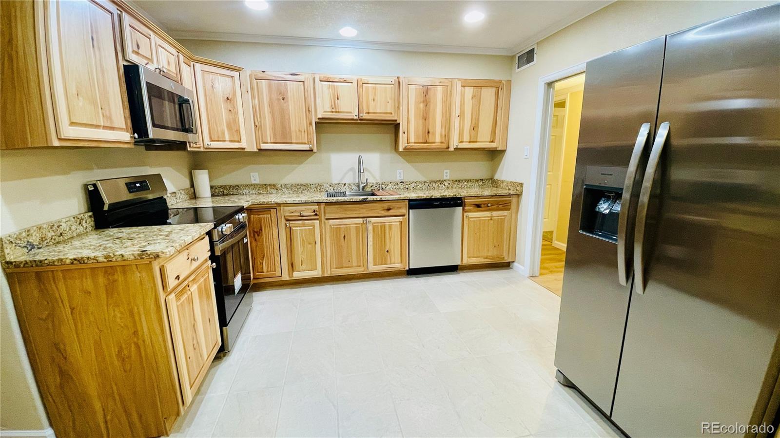 MLS Image #9 for 903  quentin street,aurora, Colorado