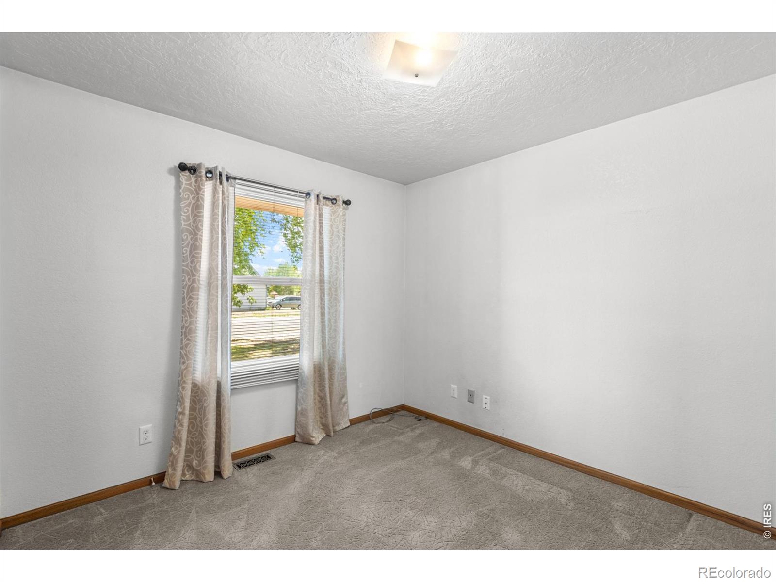 MLS Image #19 for 207 n 44th avenue,greeley, Colorado