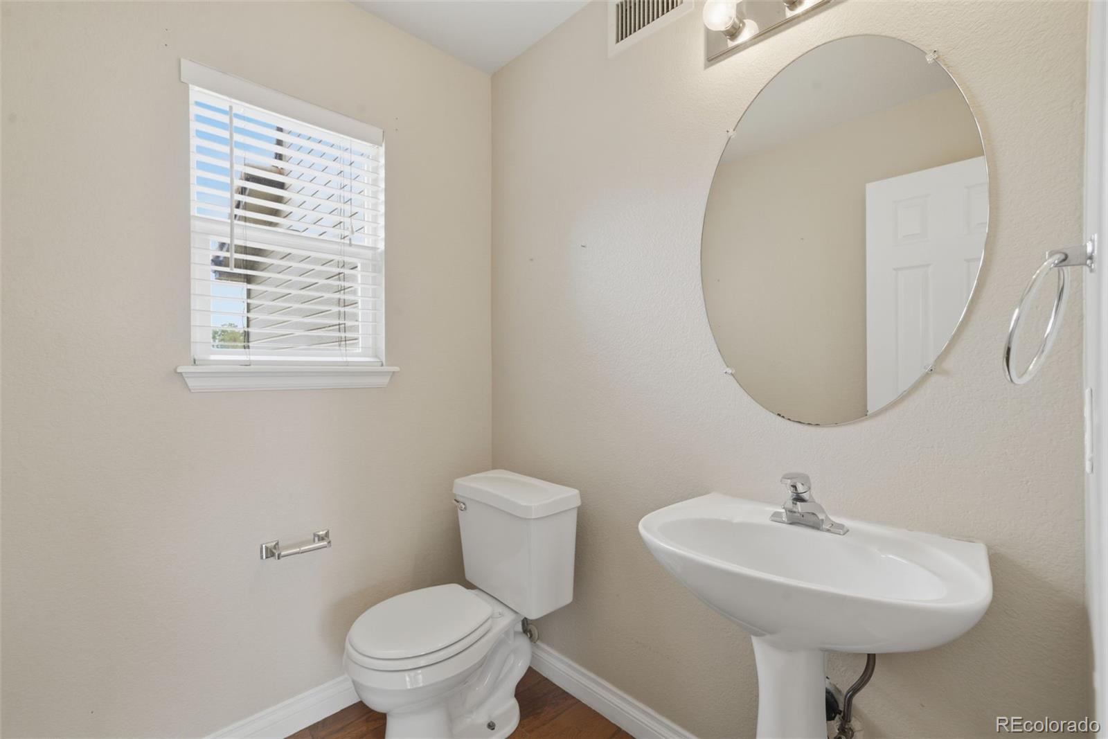 MLS Image #7 for 21430 e 42nd avenue,denver, Colorado