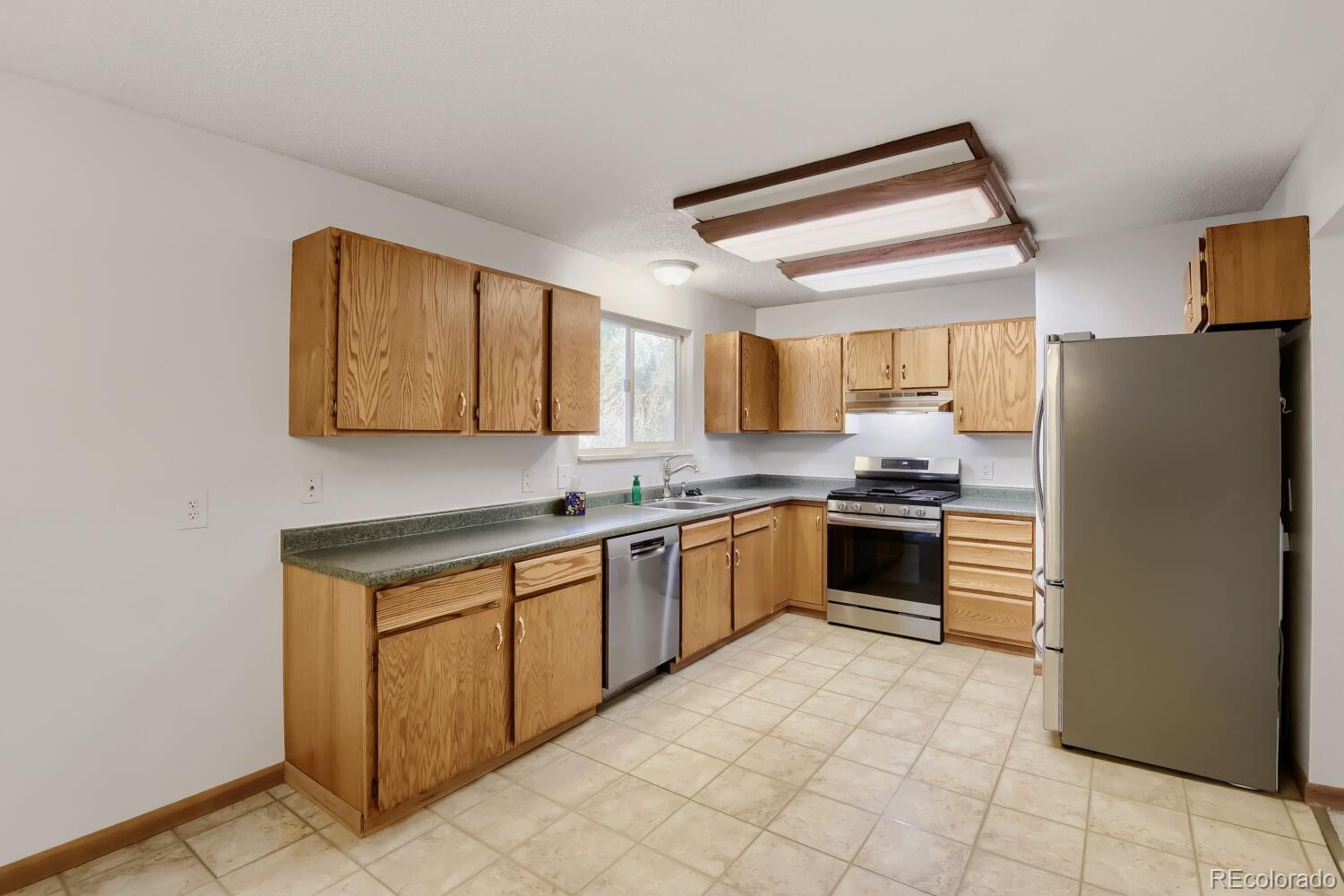 MLS Image #5 for 7022 s tamarac street,centennial, Colorado