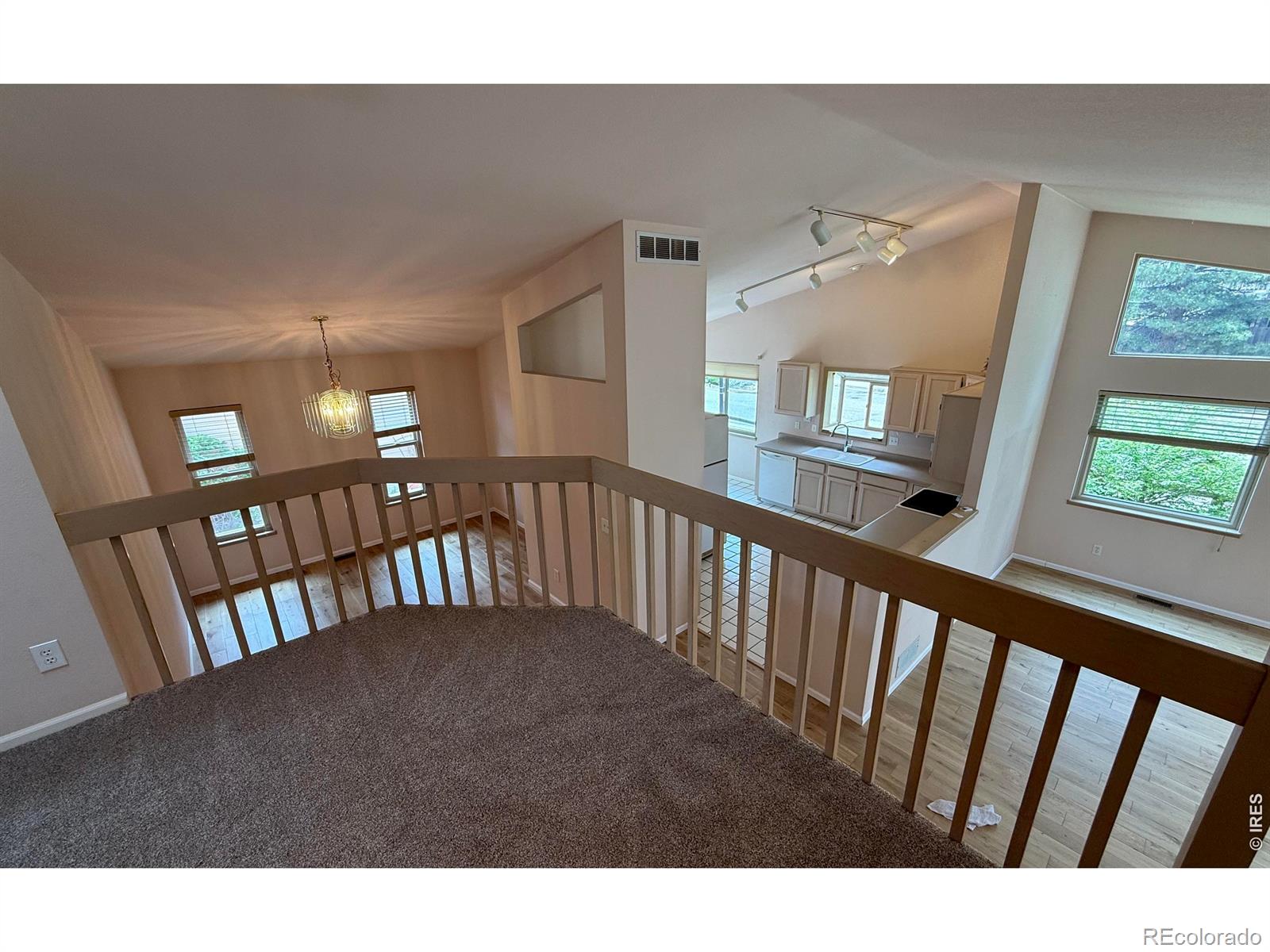 MLS Image #14 for 508  creekside court,golden, Colorado