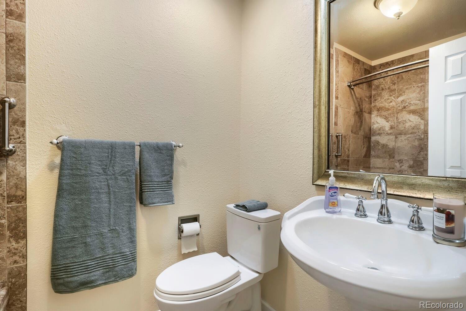MLS Image #13 for 11410 e bates court,aurora, Colorado