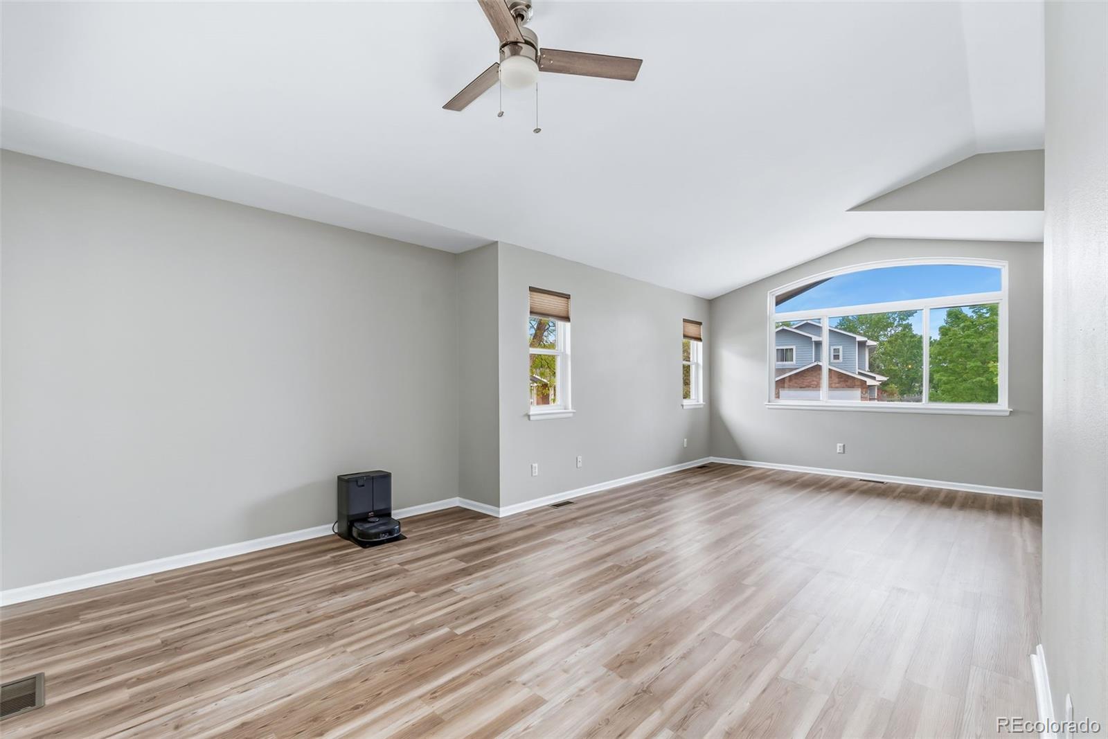 MLS Image #4 for 812  brookside drive,longmont, Colorado