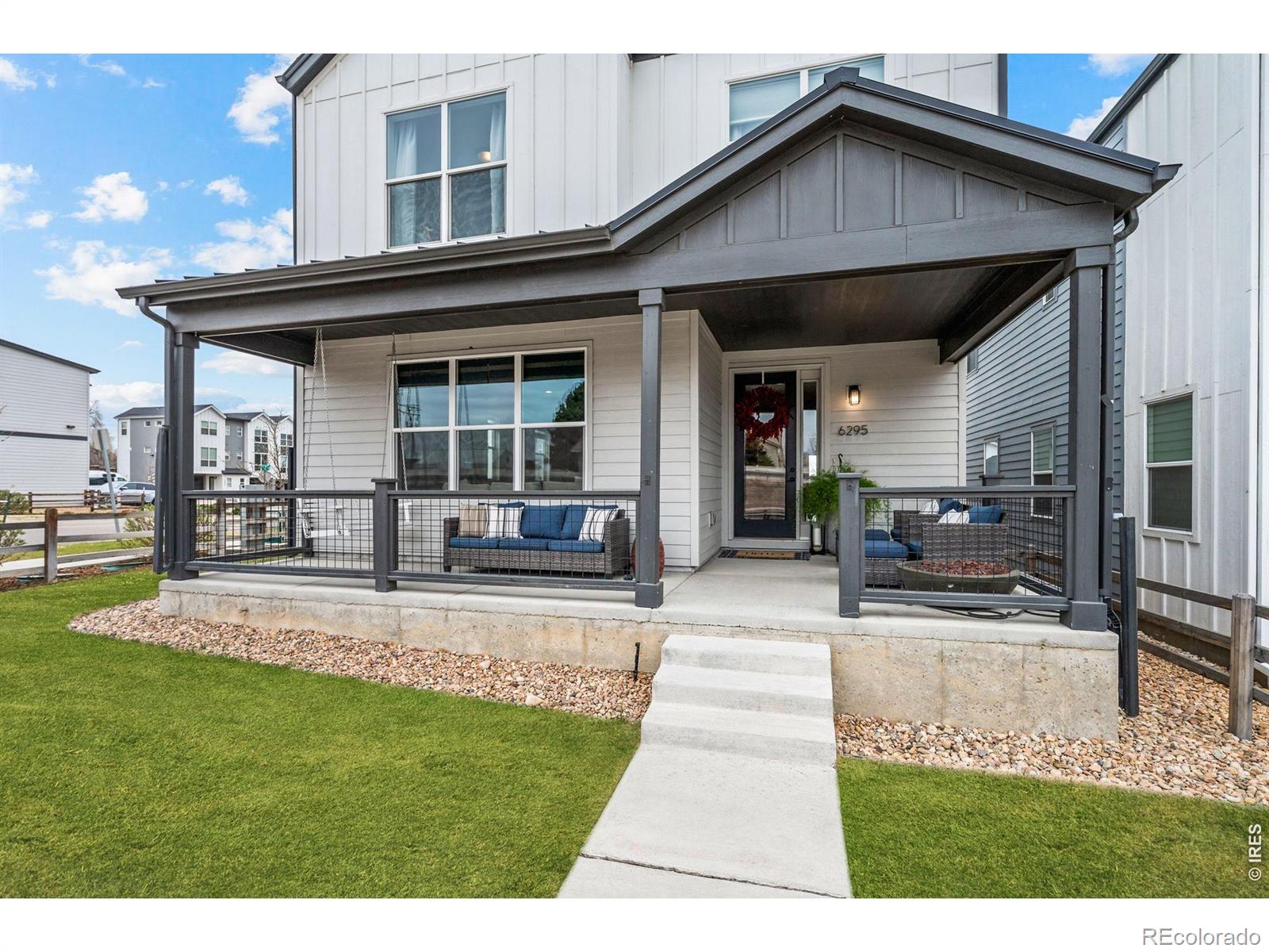 MLS Image #2 for 6295  king court,denver, Colorado