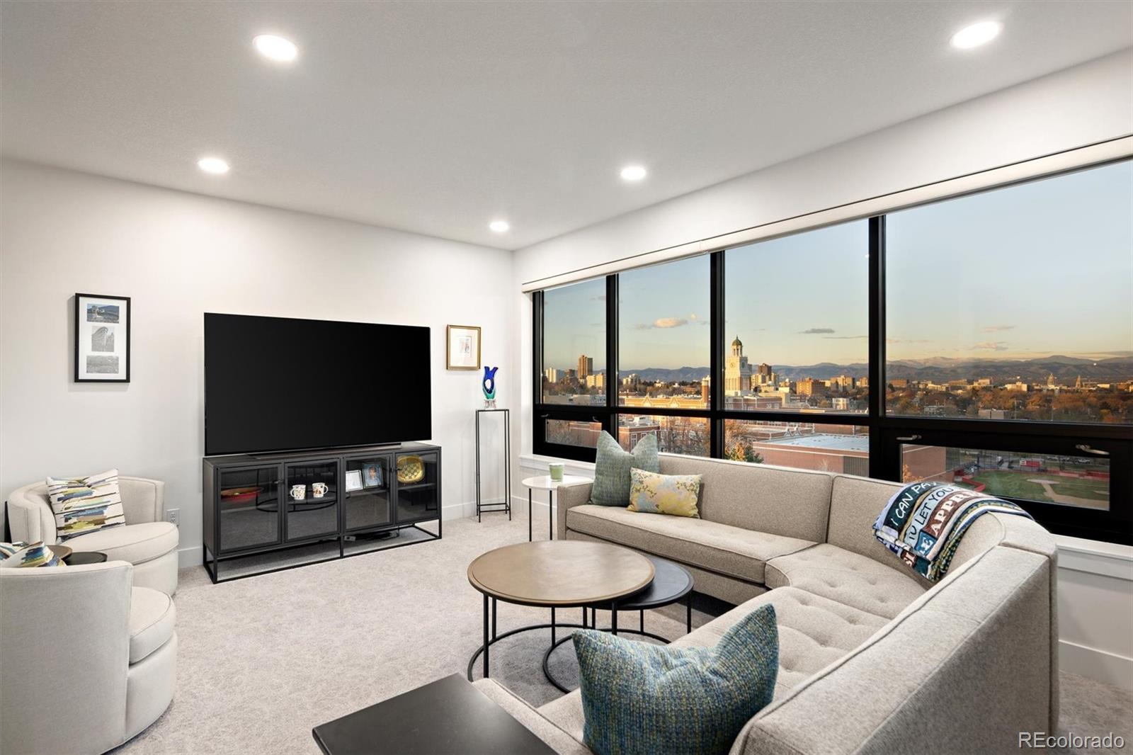 MLS Image #3 for 1650  fillmore street,denver, Colorado