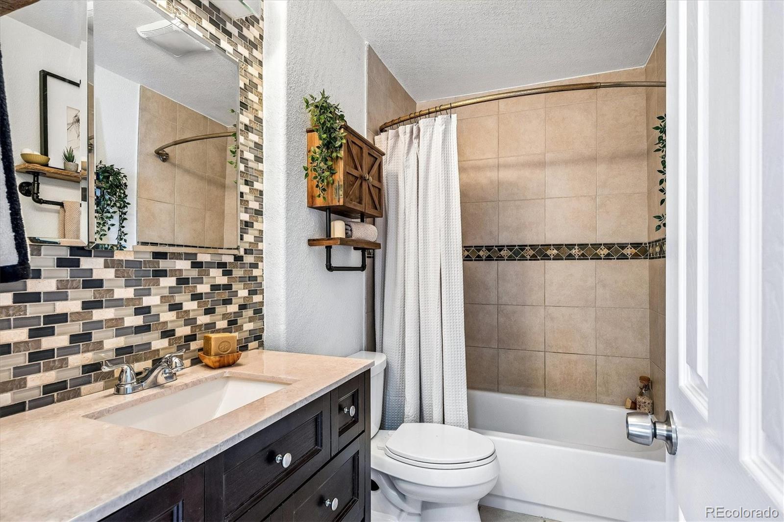 MLS Image #19 for 3560 n steele street,denver, Colorado