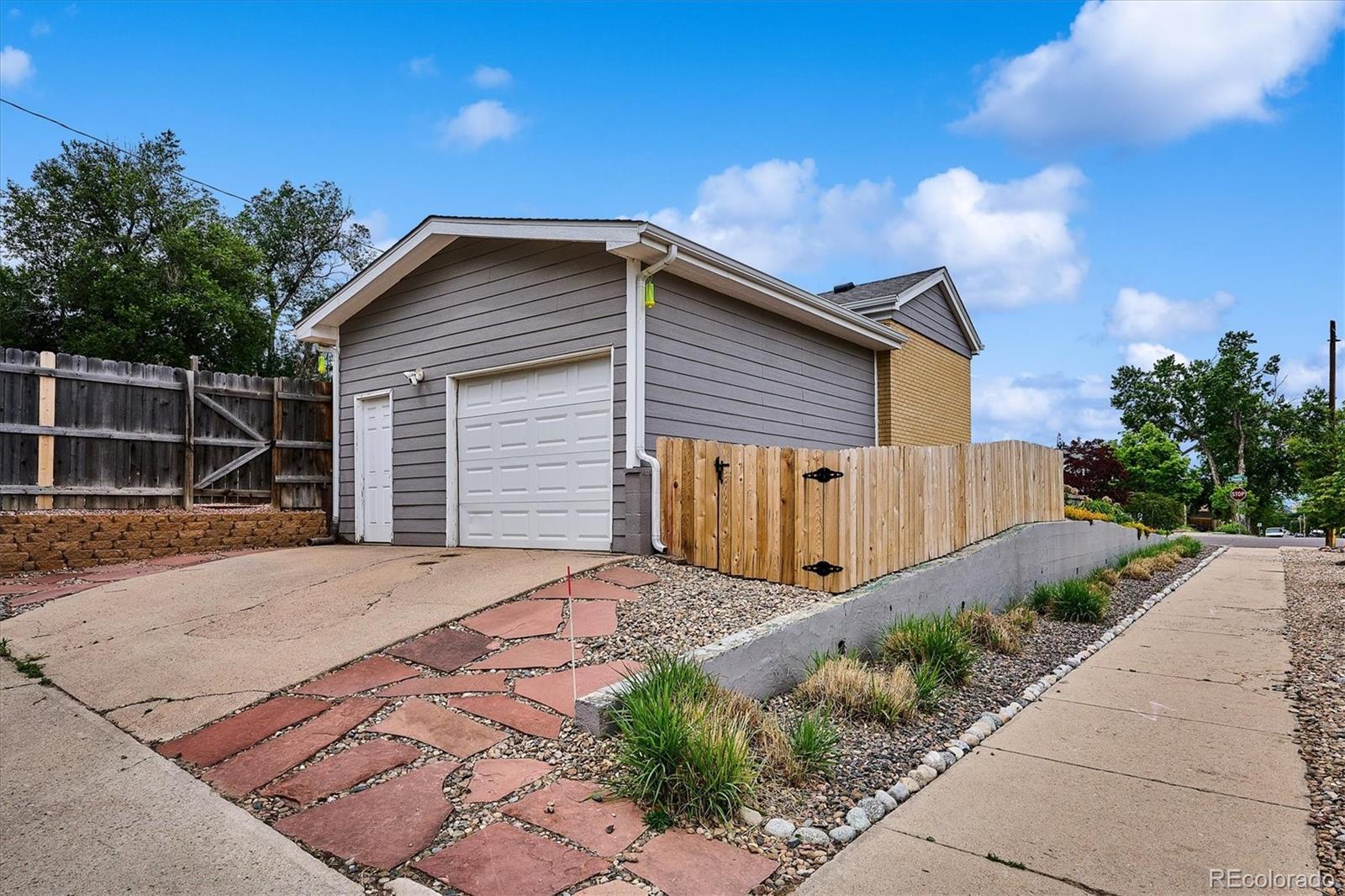 MLS Image #29 for 3560 n steele street,denver, Colorado