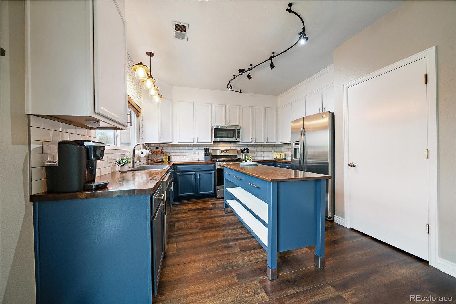 MLS Image #10 for 5214 s sicily street,aurora, Colorado