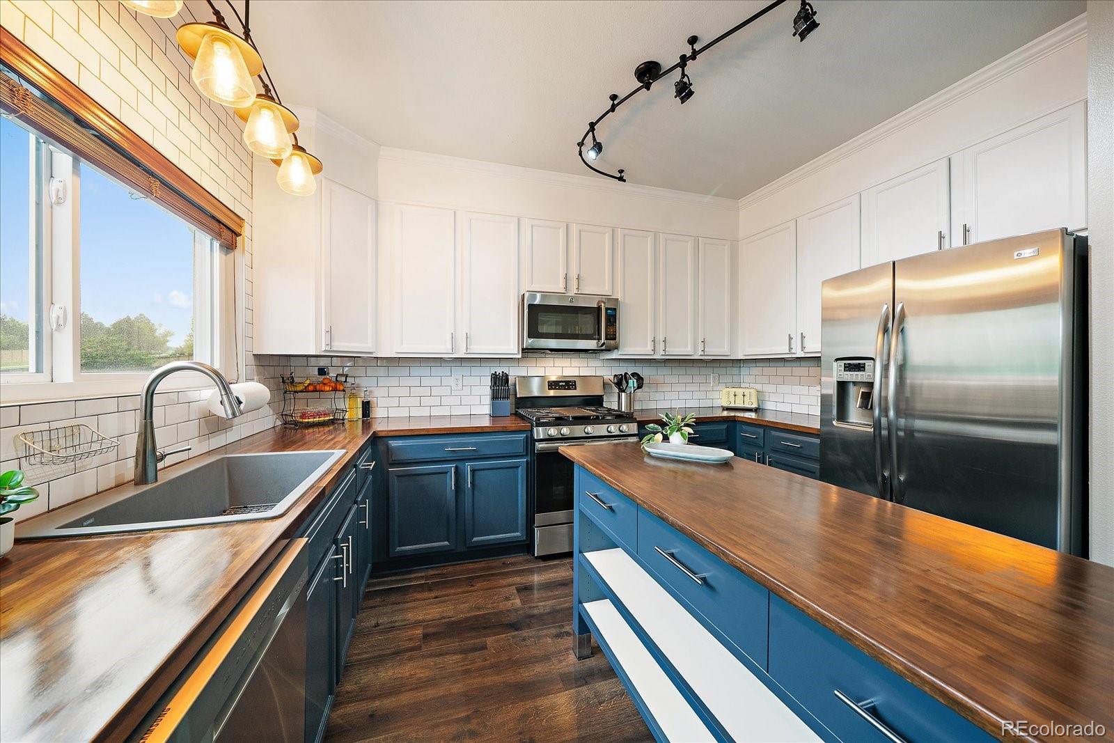 MLS Image #11 for 5214 s sicily street,aurora, Colorado