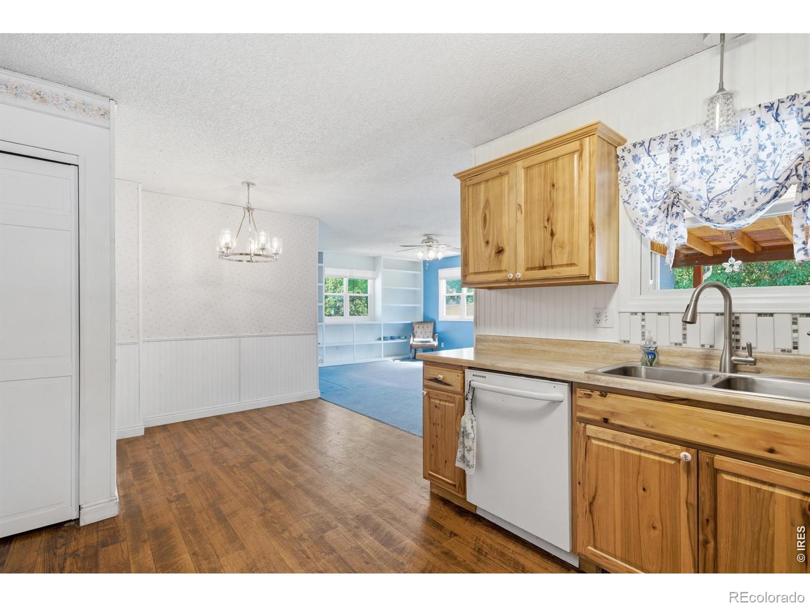 MLS Image #11 for 3726  conifer drive,loveland, Colorado