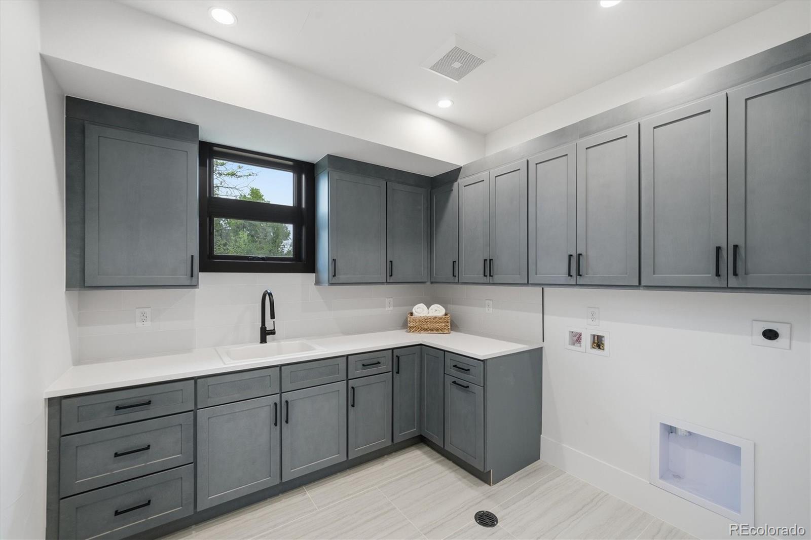 MLS Image #32 for 2442 s saint paul street,denver, Colorado