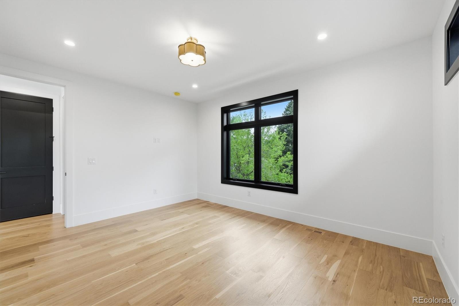 MLS Image #35 for 2442 s saint paul street,denver, Colorado