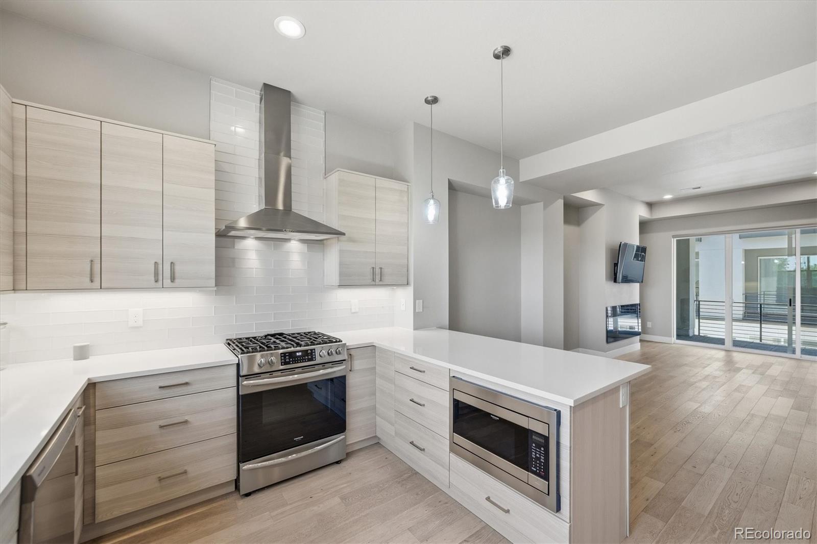 MLS Image #3 for 7851 w 51st avenue,arvada, Colorado