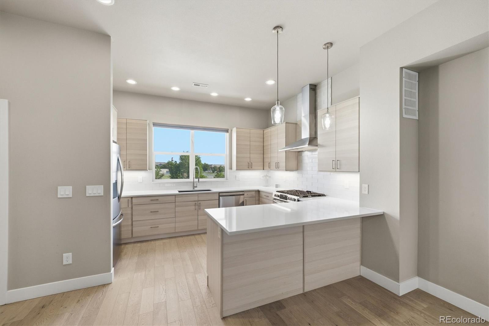 MLS Image #4 for 7851 w 51st avenue,arvada, Colorado