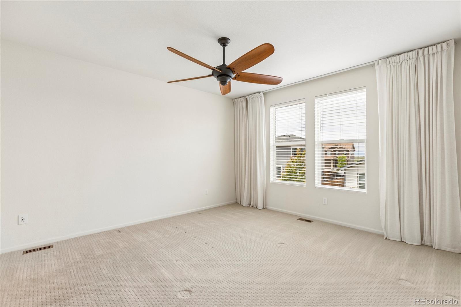 MLS Image #13 for 855 n waterloo circle,aurora, Colorado