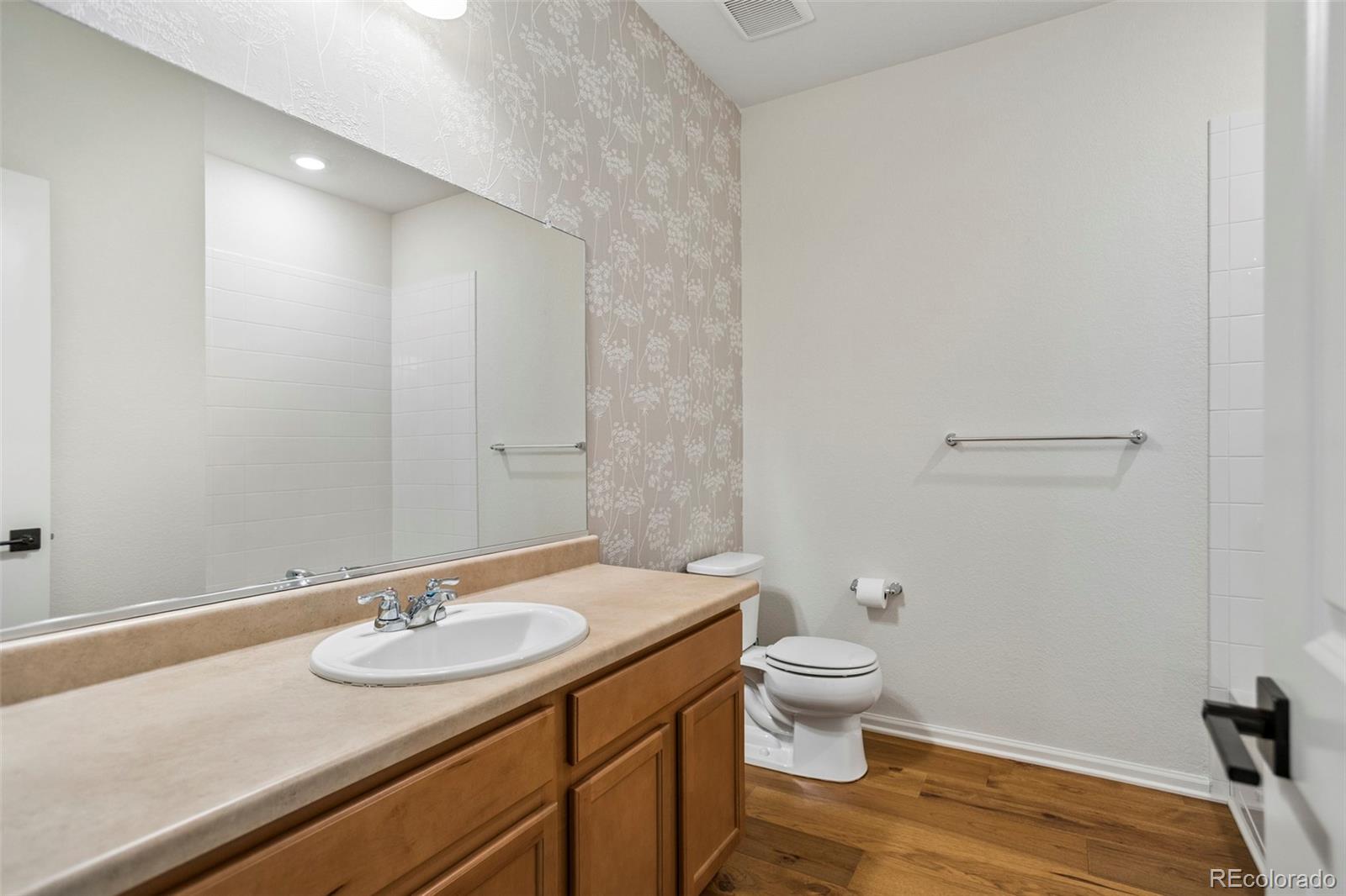 MLS Image #23 for 855 n waterloo circle,aurora, Colorado