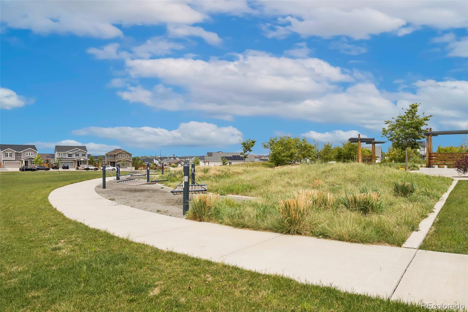 MLS Image #33 for 855 n waterloo circle,aurora, Colorado