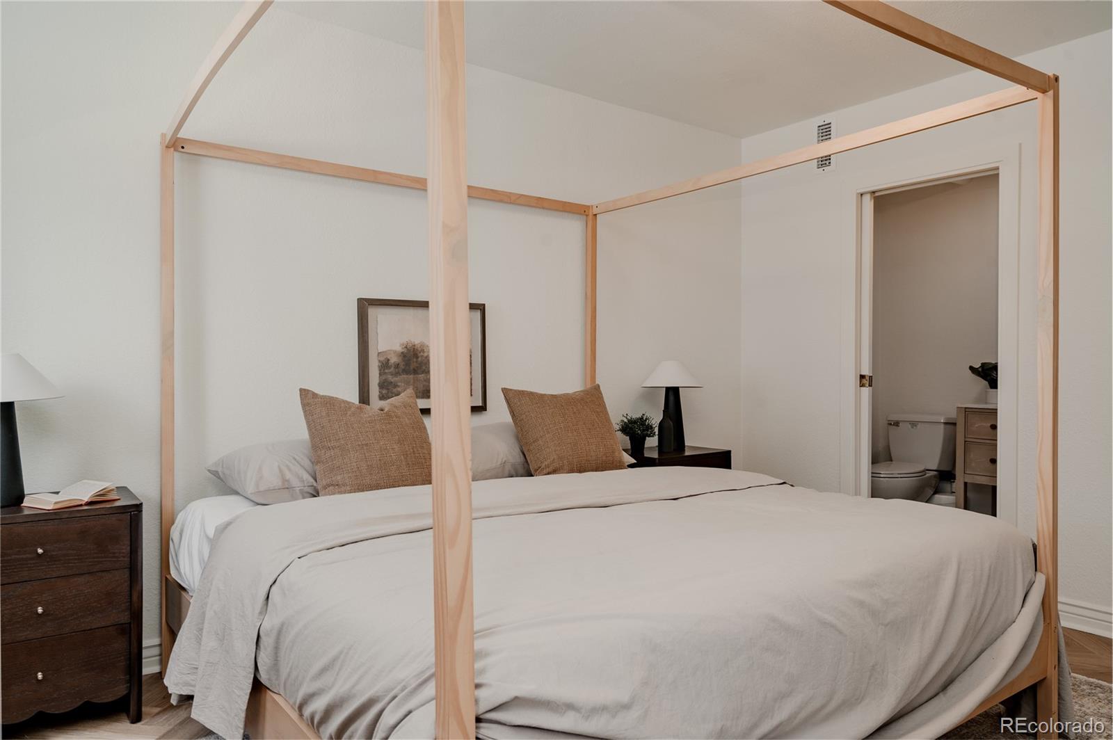 MLS Image #12 for 1679 s grant street,denver, Colorado