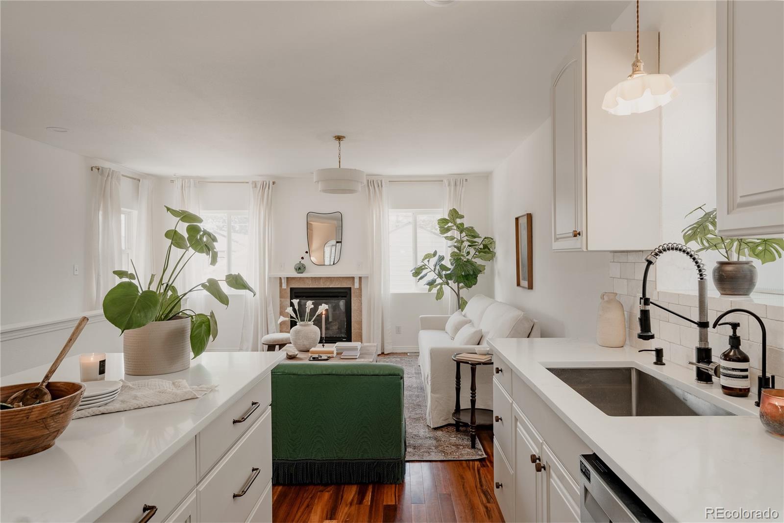 MLS Image #22 for 1679 s grant street,denver, Colorado