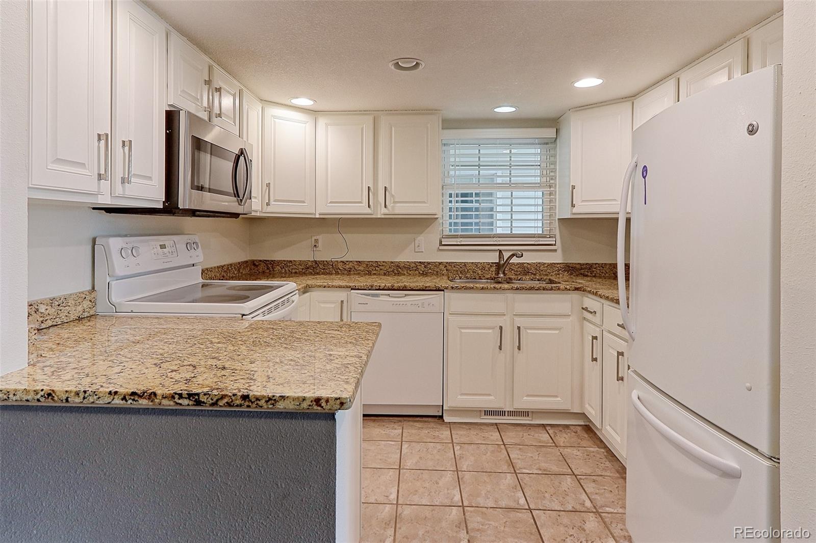 MLS Image #11 for 12645 e pacific circle,aurora, Colorado