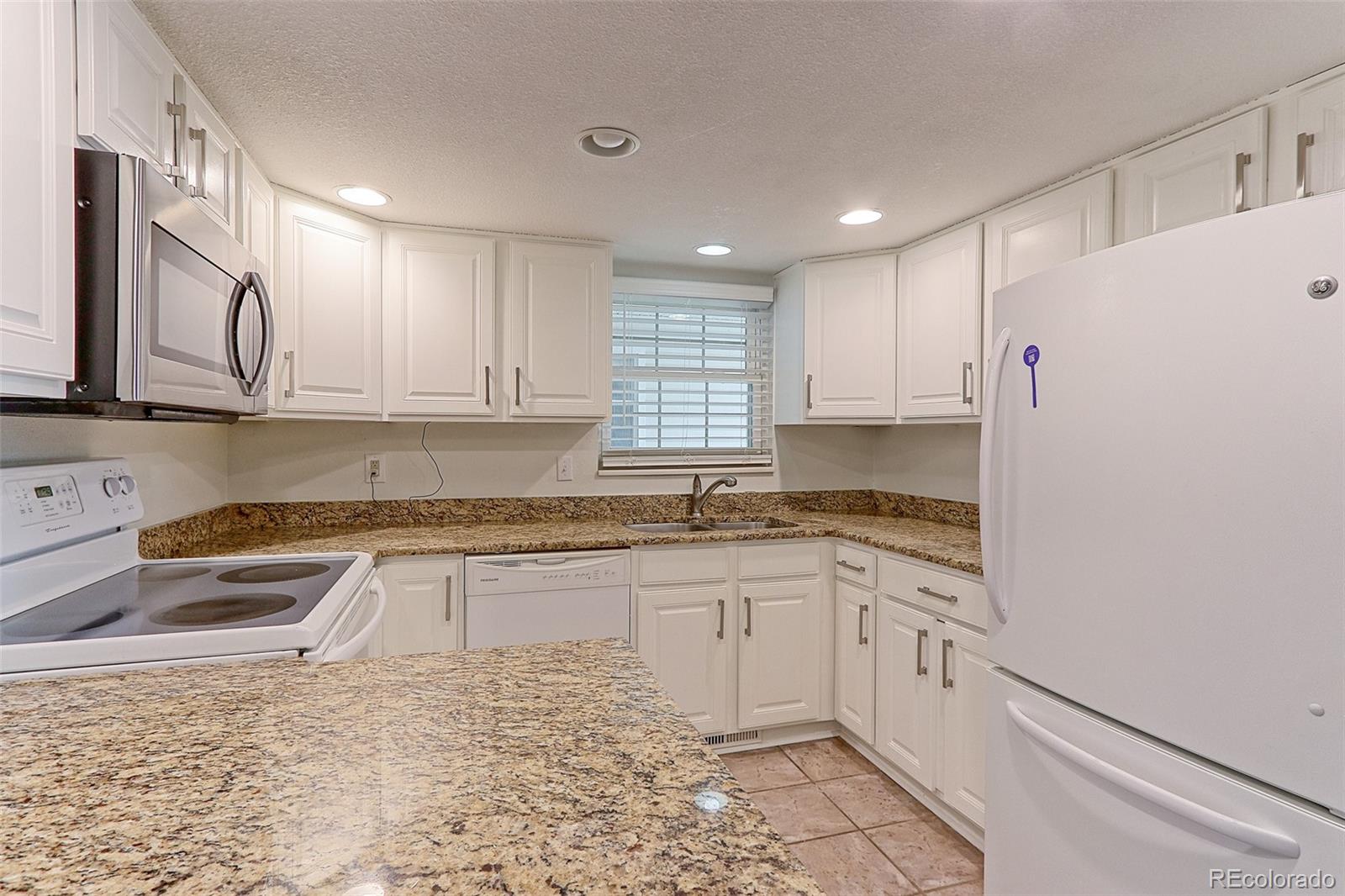 MLS Image #12 for 12645 e pacific circle,aurora, Colorado