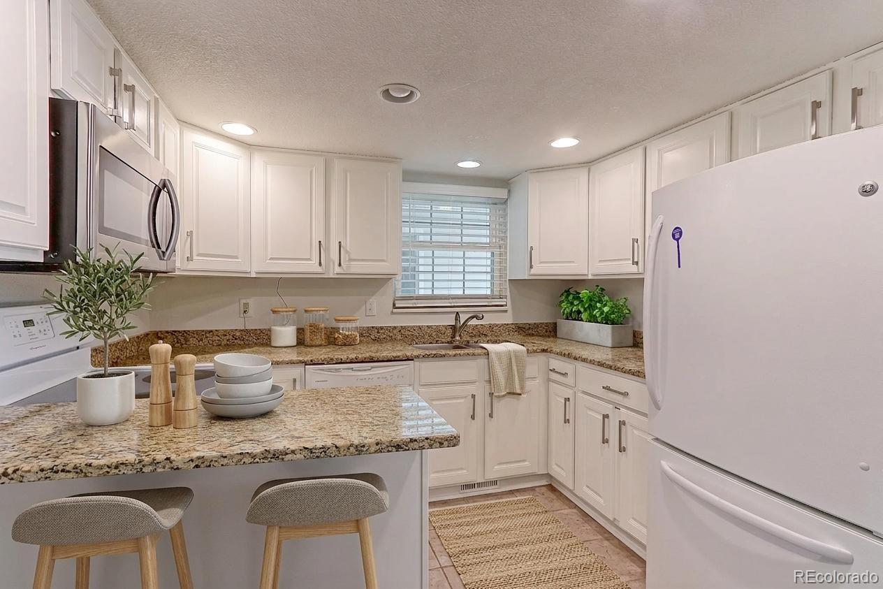 MLS Image #2 for 12645 e pacific circle,aurora, Colorado