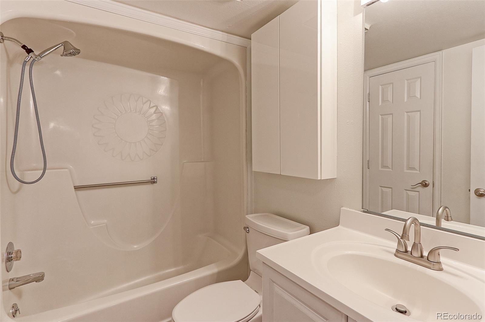 MLS Image #4 for 12645 e pacific circle,aurora, Colorado