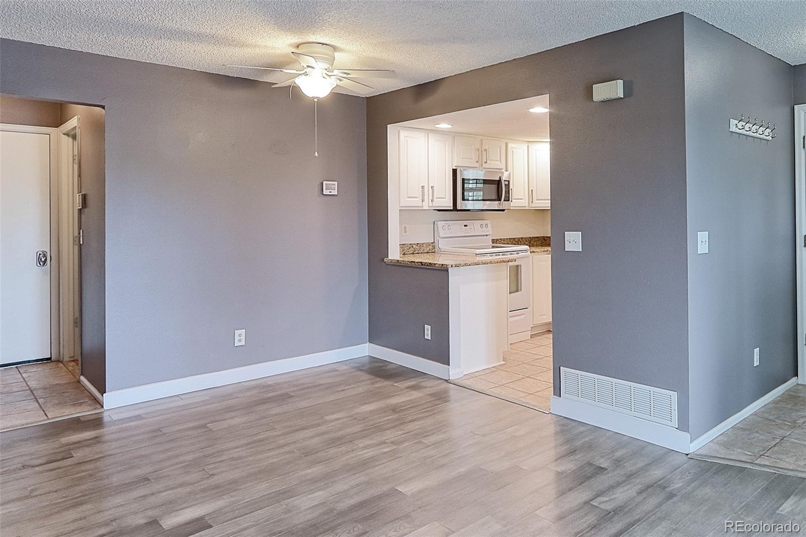 MLS Image #9 for 12645 e pacific circle,aurora, Colorado