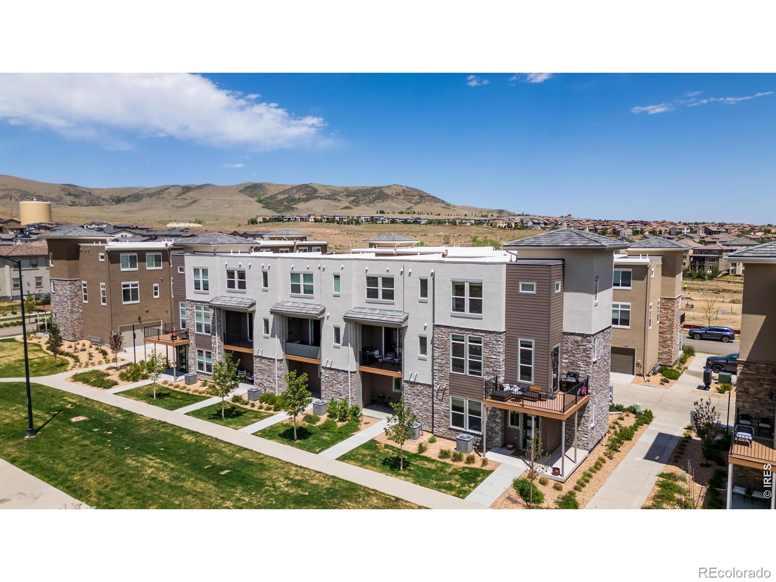 MLS Image #2 for 2250 s mcintyre street,lakewood, Colorado