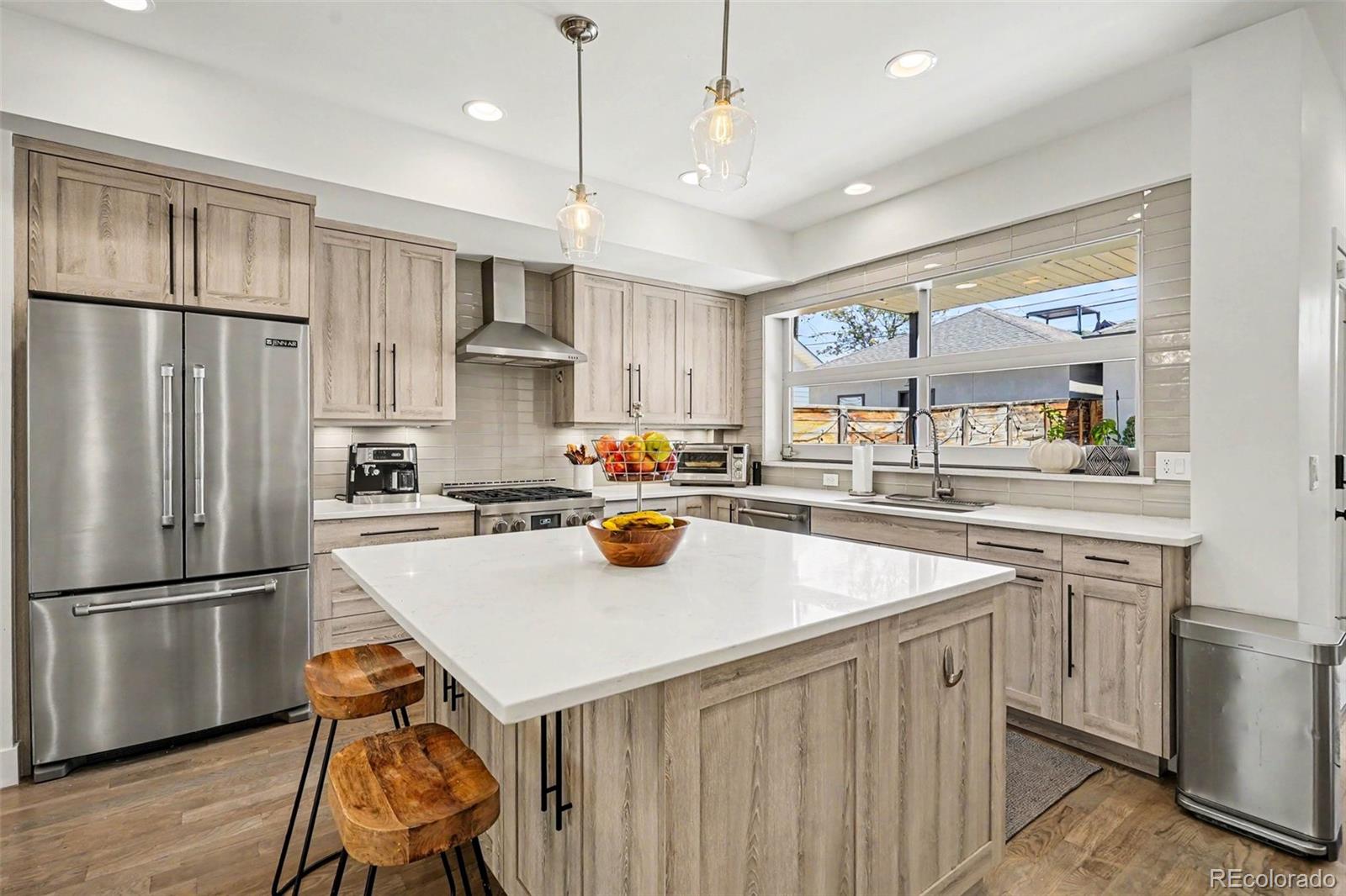 MLS Image #11 for 2538 n clarkson street,denver, Colorado
