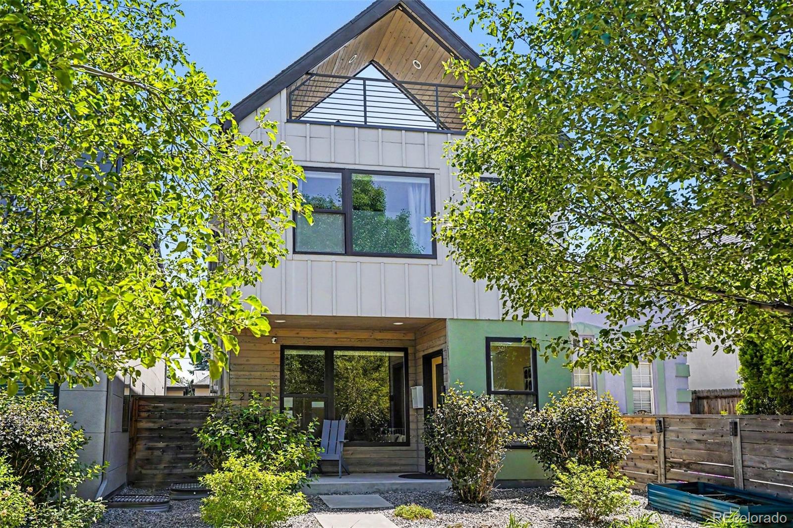 MLS Image #3 for 2538 n clarkson street,denver, Colorado
