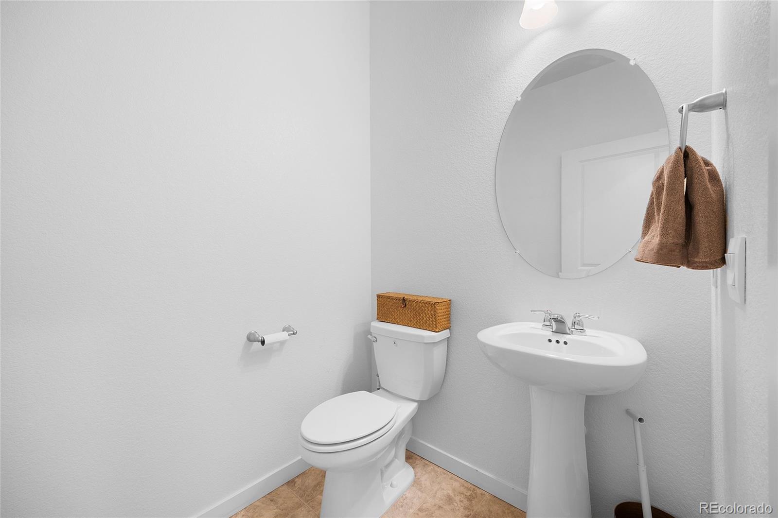 MLS Image #15 for 28274 e 8th place,watkins, Colorado