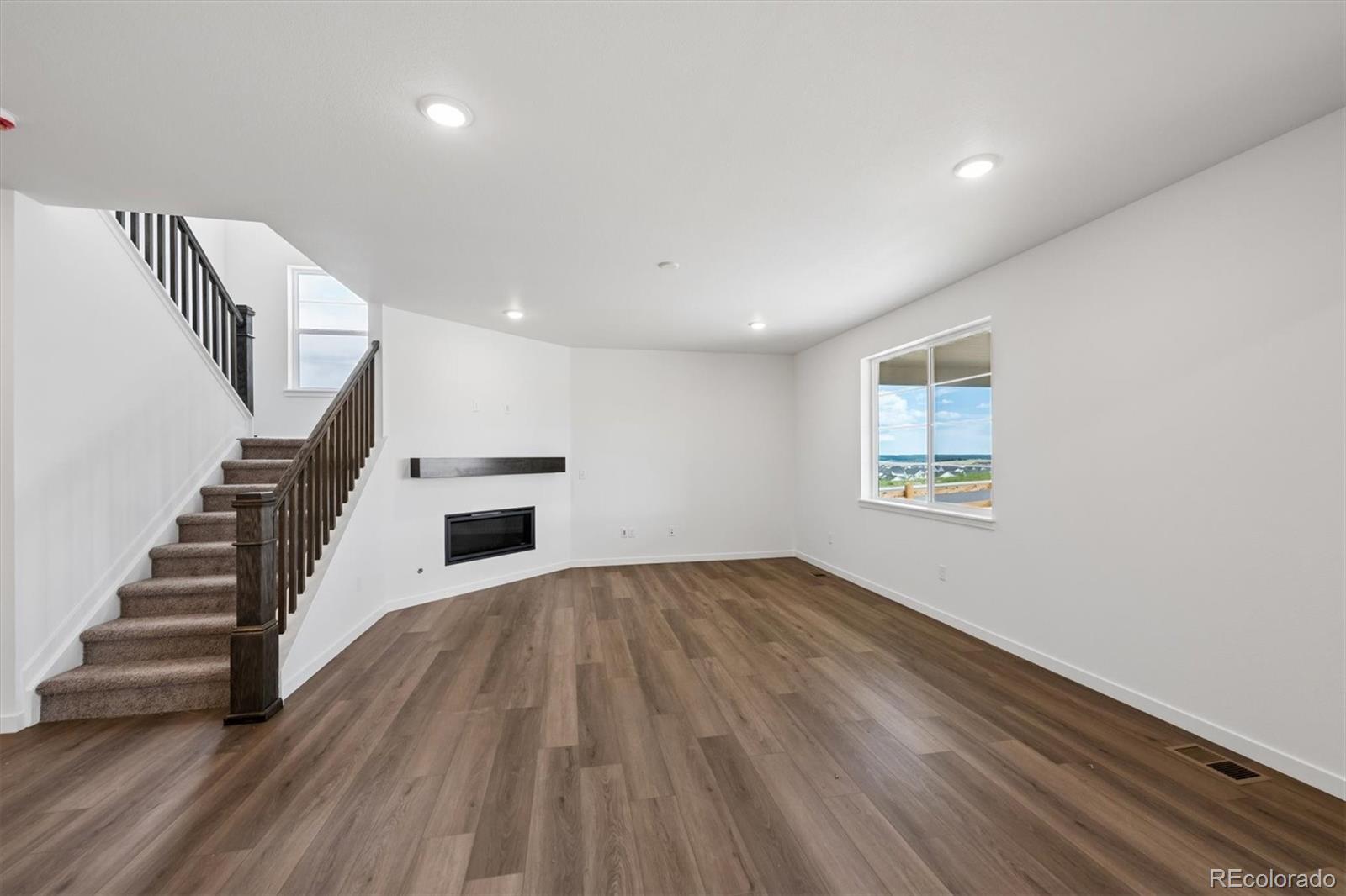 MLS Image #5 for 810  lawson drive,elizabeth, Colorado