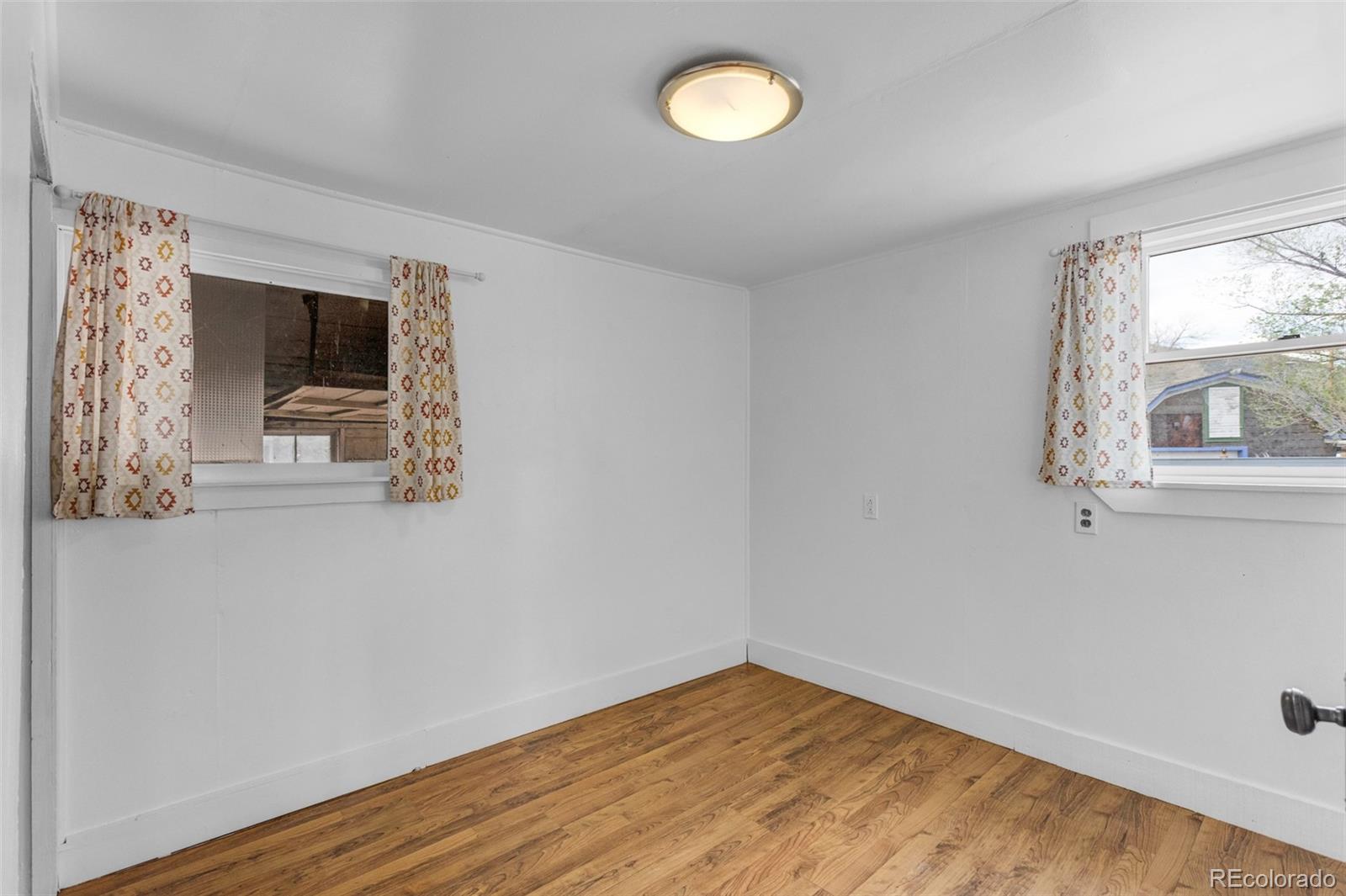 MLS Image #10 for 548 e third street,salida, Colorado