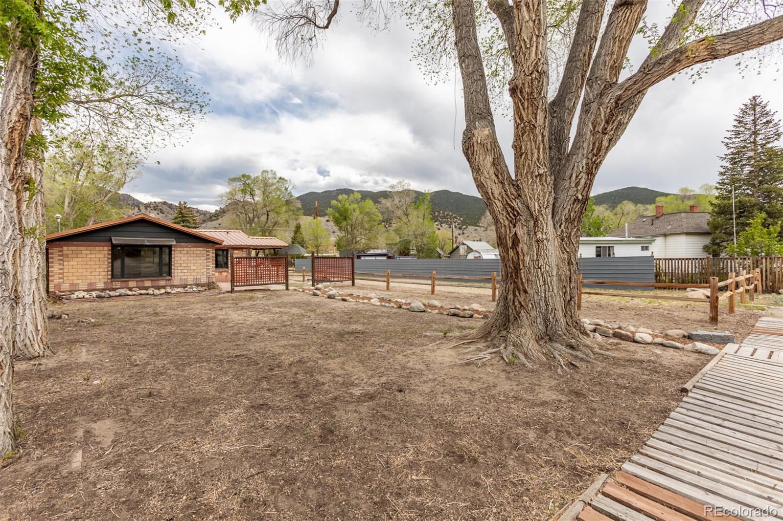 MLS Image #23 for 548 e third street,salida, Colorado