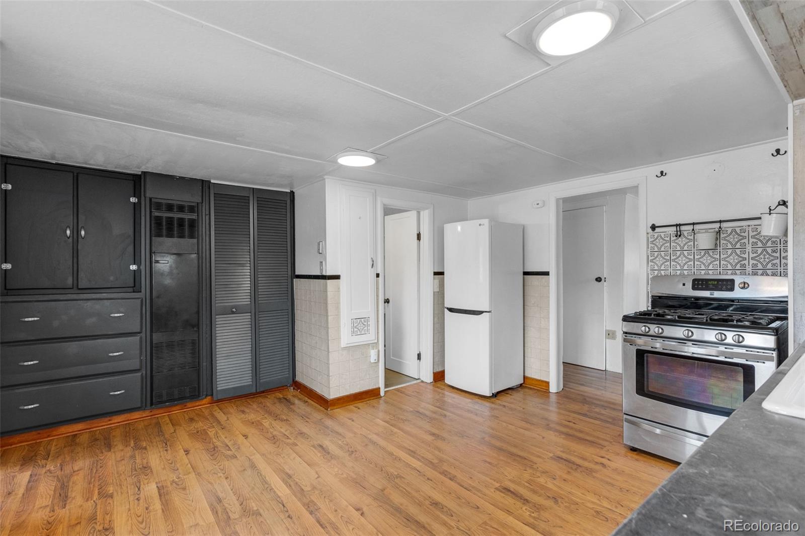 MLS Image #3 for 548 e third street,salida, Colorado