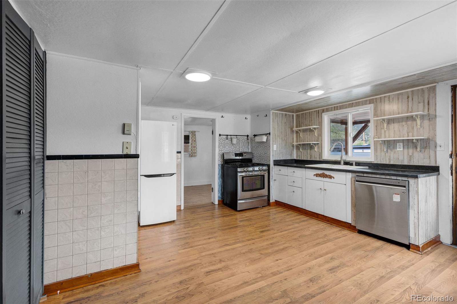 MLS Image #4 for 548 e third street,salida, Colorado