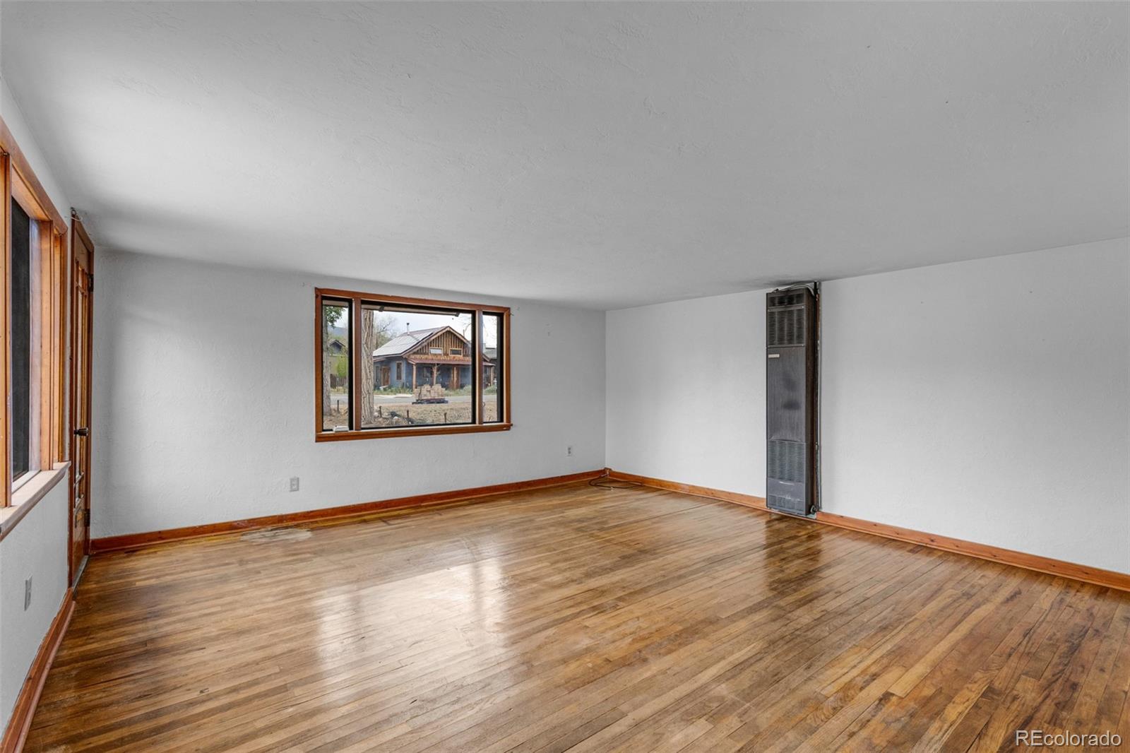MLS Image #7 for 548 e third street,salida, Colorado