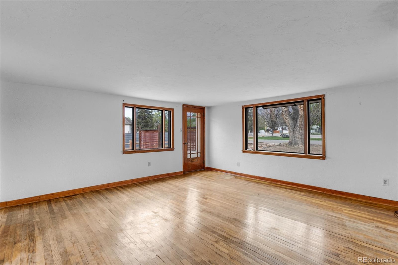 MLS Image #8 for 548 e third street,salida, Colorado
