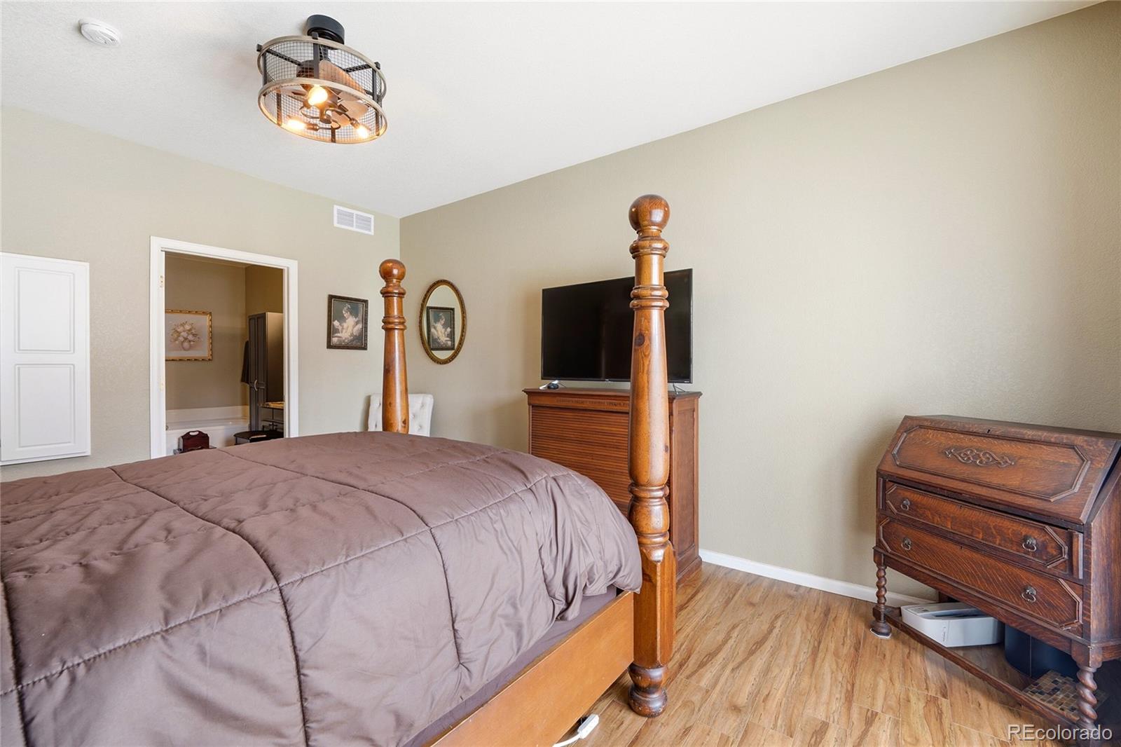 MLS Image #12 for 13732  legend way,broomfield, Colorado
