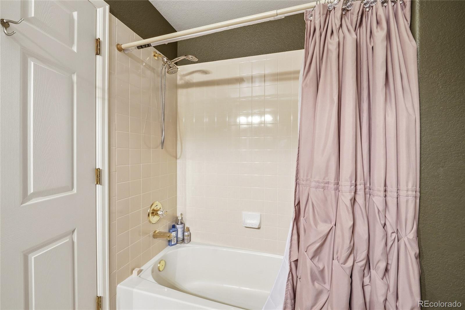 MLS Image #18 for 13732  legend way,broomfield, Colorado
