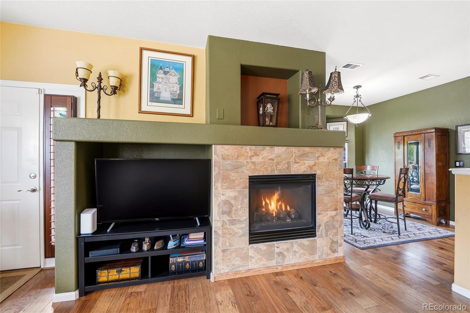 MLS Image #5 for 13732  legend way,broomfield, Colorado