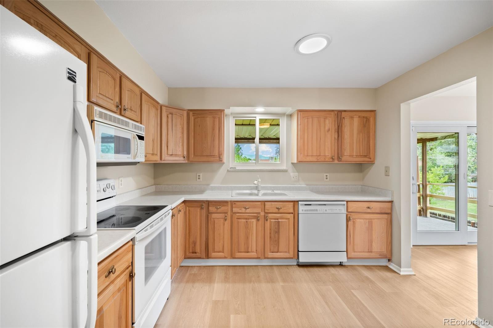 MLS Image #12 for 2985 s eaton street,denver, Colorado