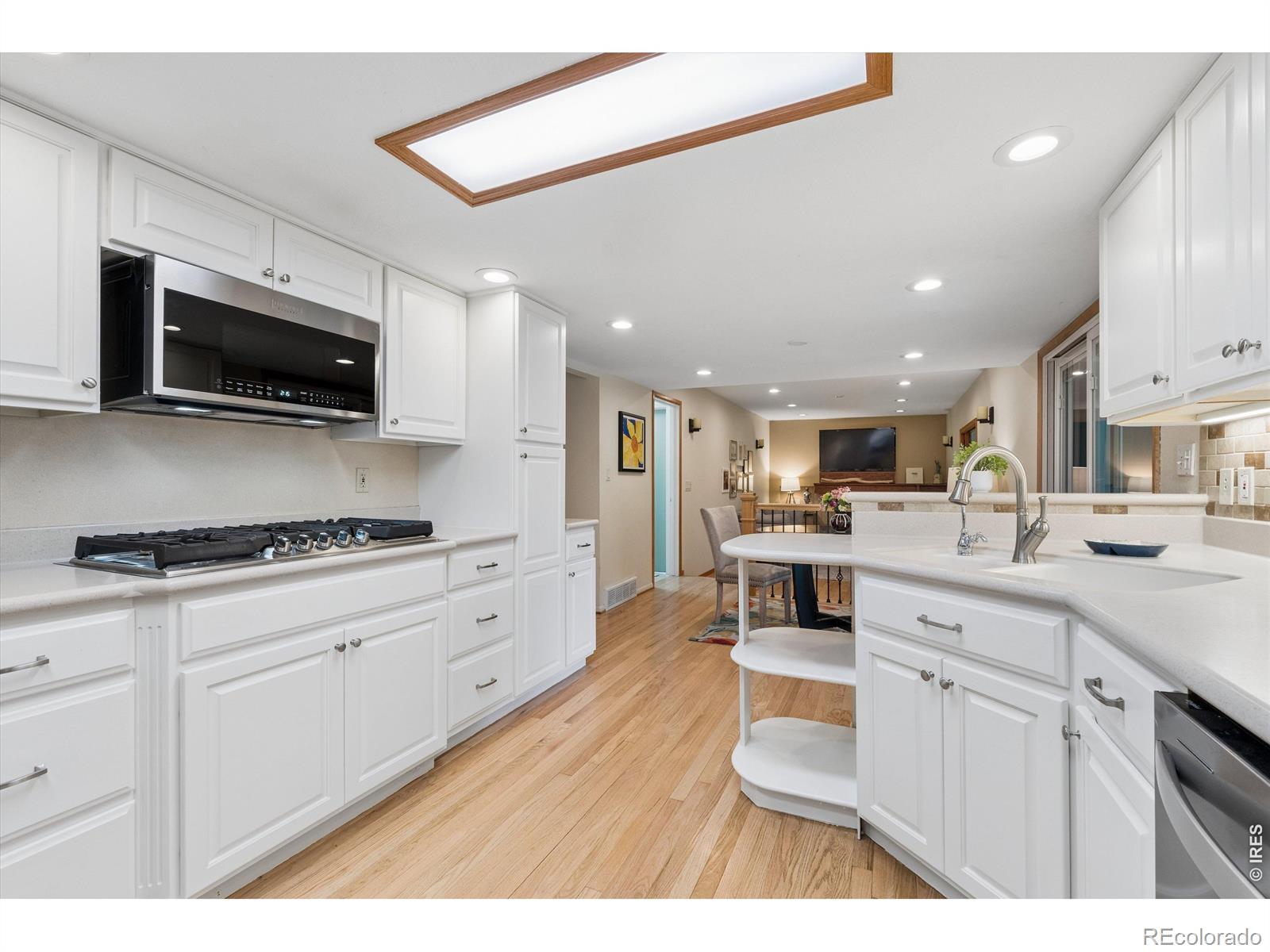 MLS Image #10 for 24  university circle,longmont, Colorado