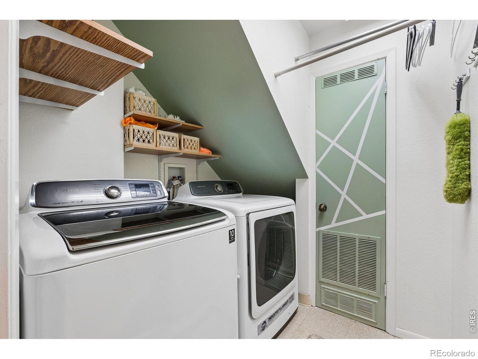 MLS Image #21 for 24  university circle,longmont, Colorado
