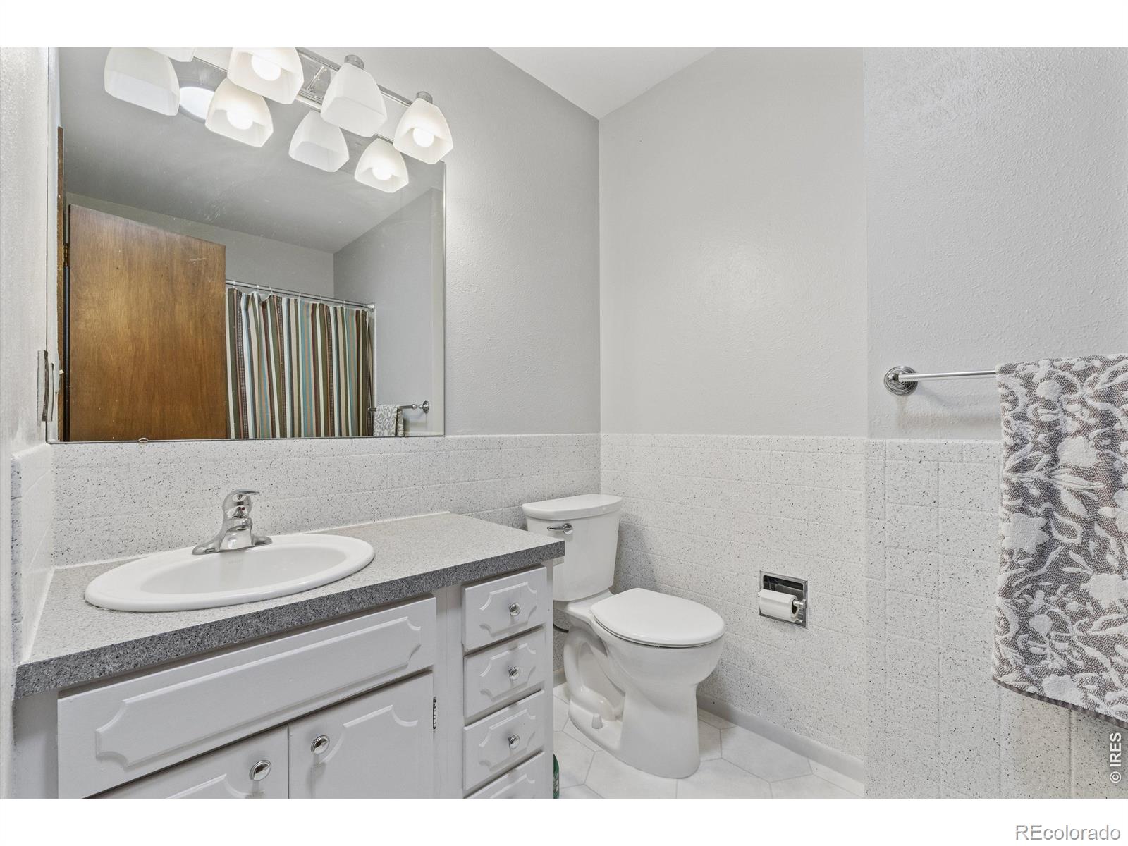 MLS Image #29 for 24  university circle,longmont, Colorado